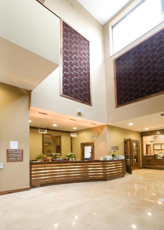 The Shirley Arms Hotel كاريكماكروس المظهر الخارجي الصورة
