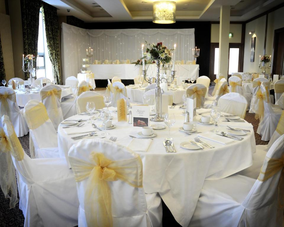 The Shirley Arms Hotel كاريكماكروس المظهر الخارجي الصورة
