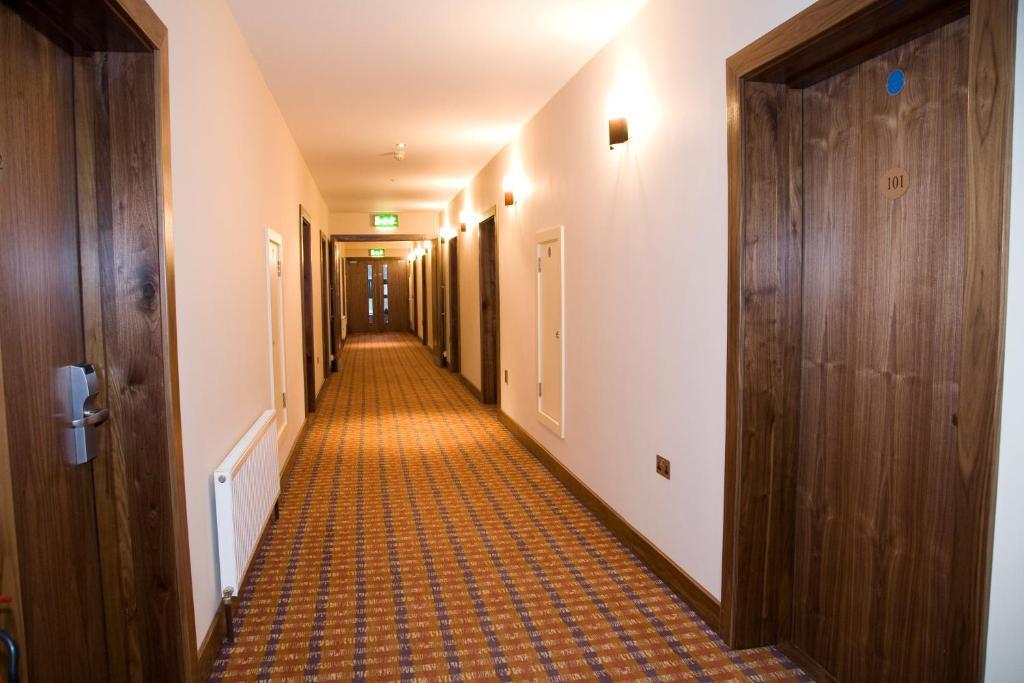The Shirley Arms Hotel كاريكماكروس الغرفة الصورة